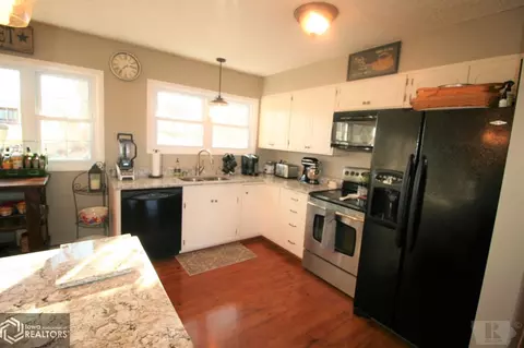 320 E Madison, Centerville, IA 52544 photo 10