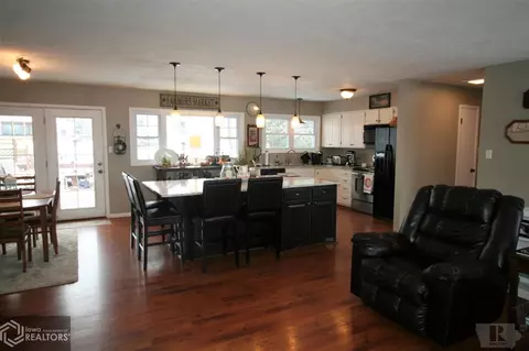 320 E Madison, Centerville, IA 52544 photo 20