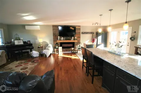 320 E Madison, Centerville, IA 52544 photo 12