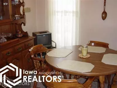 515 E Maple St, Centerville, IA 52544 photo 7