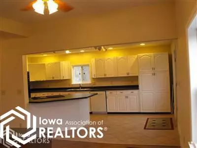 1047 Main St, Hamilton, IL 62341 photo 6