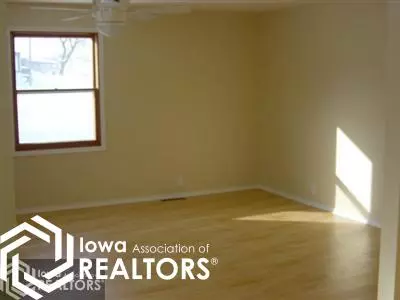 905 E Walnut St, Centerville, IA 52544 photo 6