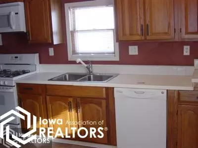 905 E Walnut St, Centerville, IA 52544 photo 8