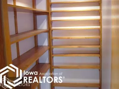 905 E Walnut St, Centerville, IA 52544 photo 10