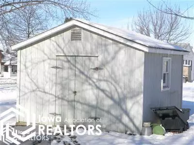 905 E Walnut St, Centerville, IA 52544 photo 4