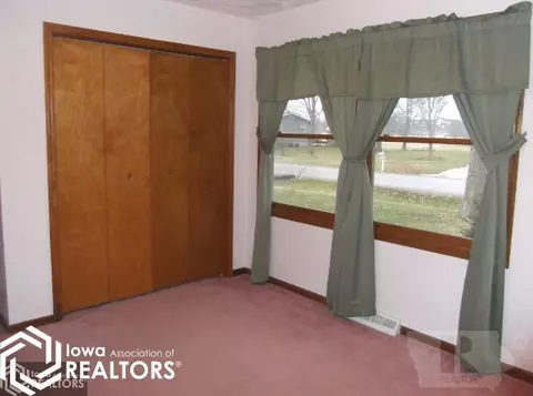 332 N 4th St, Carthage, IL 62321 photo 14