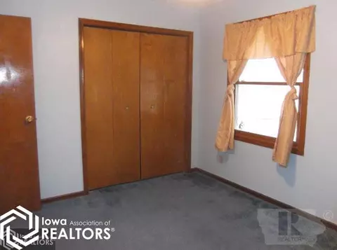 332 N 4th St, Carthage, IL 62321 photo 11