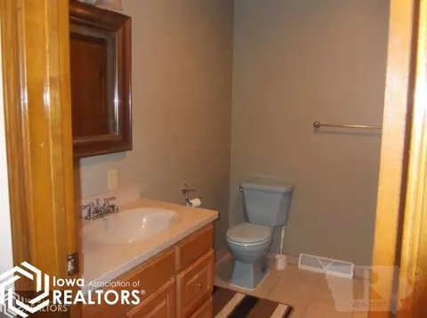 332 N 4th St, Carthage, IL 62321 photo 12
