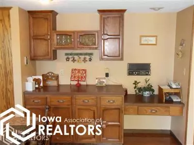 200 Crestview Dr, Hamilton, IL 62341 photo 9