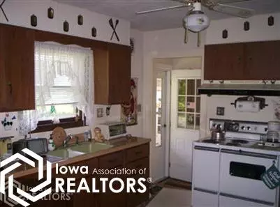 1340 Walnut St, Hamilton, IL 62341 photo 4