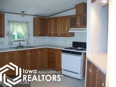 609 Locust St, Carthage, IL 62321 photo 5
