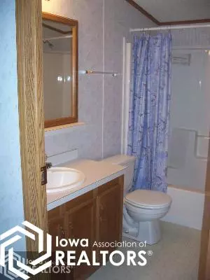 609 Locust St, Carthage, IL 62321 photo 7