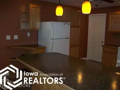 1007 E 3rd St, Washington, IA 52353 photo 3