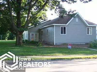 1007 E 3rd St, Washington, IA 52353 photo 1
