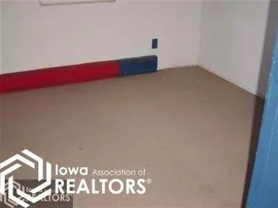 1524 E Grant St, Centerville, IA 52544 photo 9
