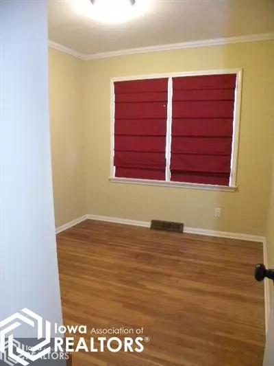301 E State St, Corydon, IA 50060 photo 7