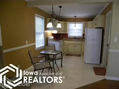 301 E State St, Corydon, IA 50060 photo 5