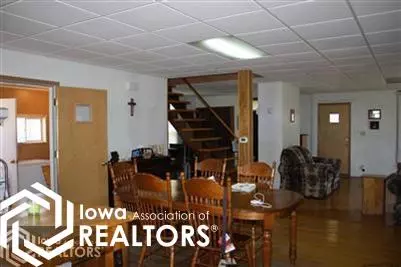 1202 E 3rd St, Washington, IA 52353 photo 5