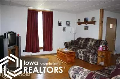 1202 E 3rd St, Washington, IA 52353 photo 2