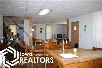 1202 E 3rd St, Washington, IA 52353 photo 4