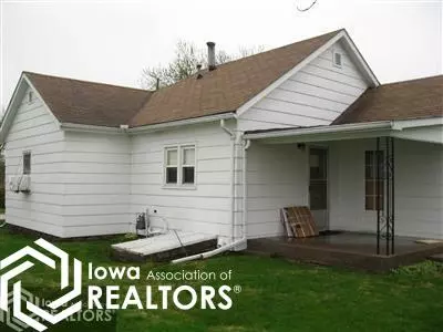 521 E Clark St, Centerville, IA 52544 photo 3