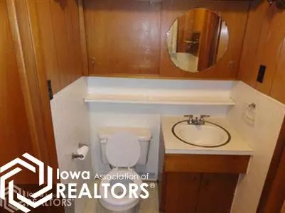 521 E Clark St, Centerville, IA 52544 photo 11