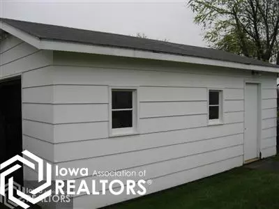 521 E Clark St, Centerville, IA 52544 photo 4