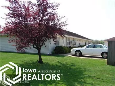 406 E Pine St, Winfield, IA 52659 photo 2