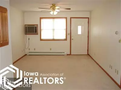 406 E Pine St, Winfield, IA 52659 photo 6