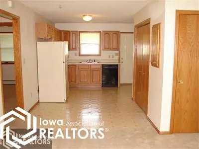 406 E Pine St, Winfield, IA 52659 photo 5
