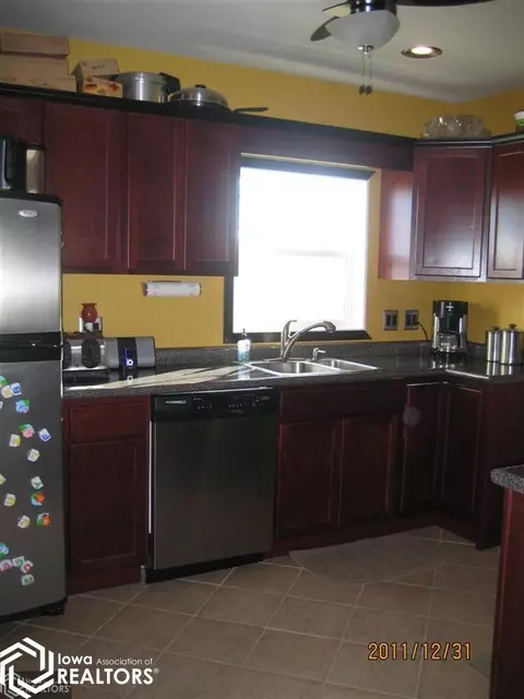 1112 E Wilson St, Centerville, IA 52544 photo 4