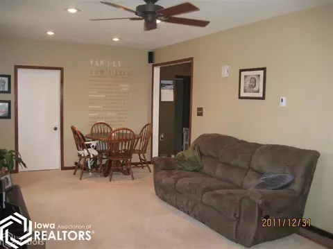 1112 E Wilson St, Centerville, IA 52544 photo 6
