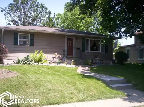 1041 Walnut St, Hamilton, IL 62341 photo 1