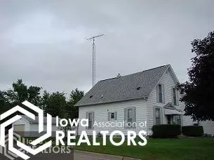 1302 E 2nd St, Washington, IA 52353 photo 1