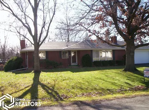 104 Crestview Dr, Hamilton, IL 62341 photo 1