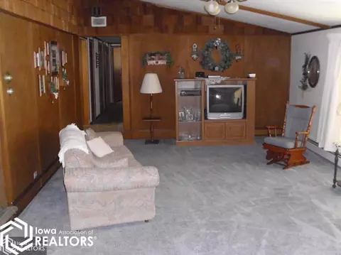 1117 E 3rd St, Washington, IA 52353 photo 5