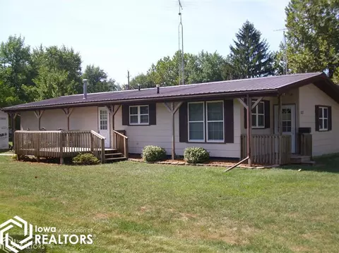 1117 E 3rd St, Washington, IA 52353 photo 1