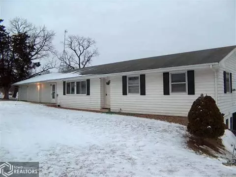 3655 42 St, Eldon, IA 52554 photo 1