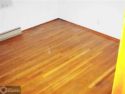 3655 42 St, Eldon, IA 52554 photo 7
