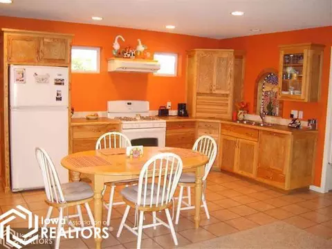 406 9th, Eldon, IA 52554 photo 5