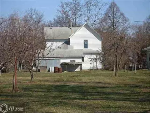 210 E Main, Pulaski, IA 52584 photo 2