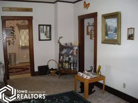 710 W Walnut, Eldon, IA 52554 photo 6