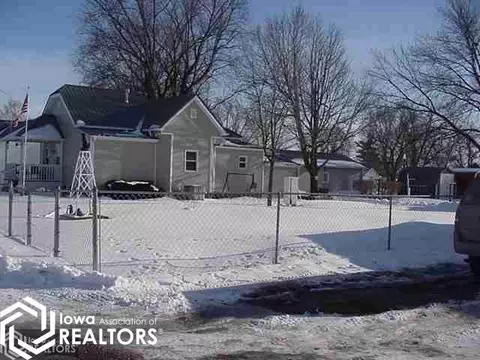 206 S Kd Ave, Eldon, IA 52554 photo 2