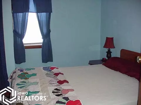 206 S Kd Ave, Eldon, IA 52554 photo 5