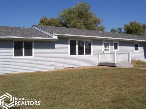 749 Walnut St, Hamilton, IL 62341 photo 1