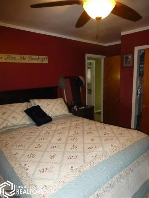 207 E Locust, Gladstone, IL 61437 photo 8