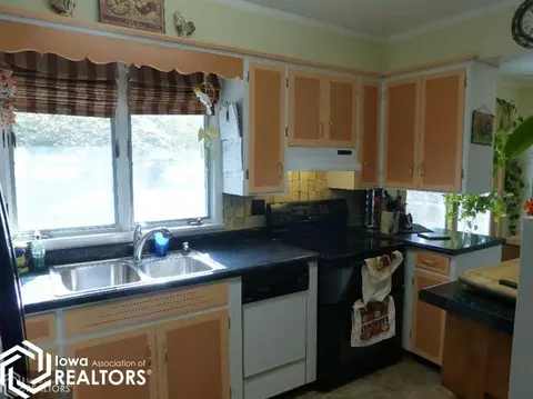 207 E Locust, Gladstone, IL 61437 photo 6