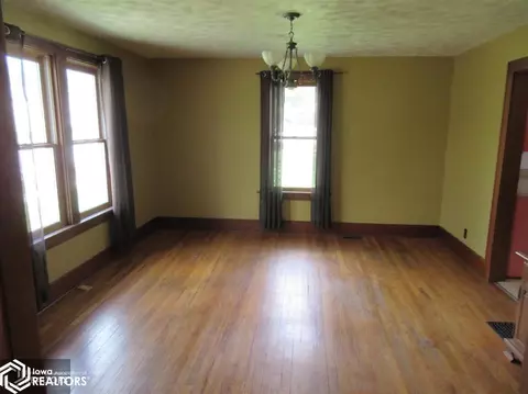440 Main St, Hamilton, IL 62341 photo 2