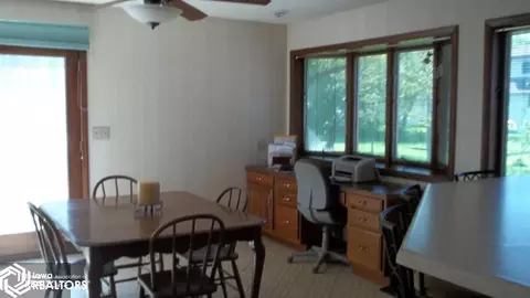 114 Crestview Dr, Hamilton, IL 62341 photo 2