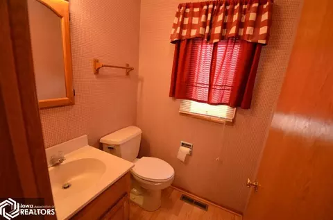 1205 E Grant St, Centerville, IA 52544 photo 16